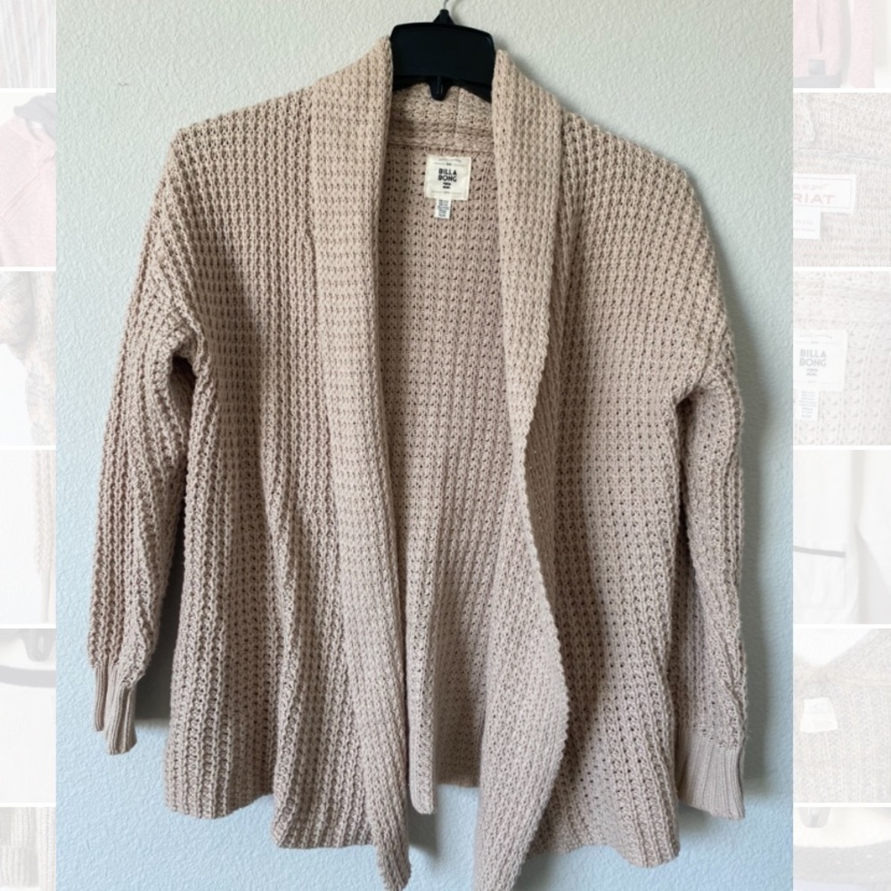 Billabong Medium Knit Sweater Cream Colored Waffle